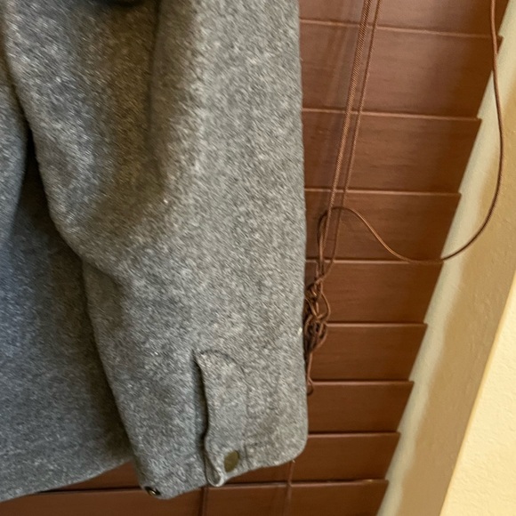 Basic Equipment pullover - Picture 3 of 3